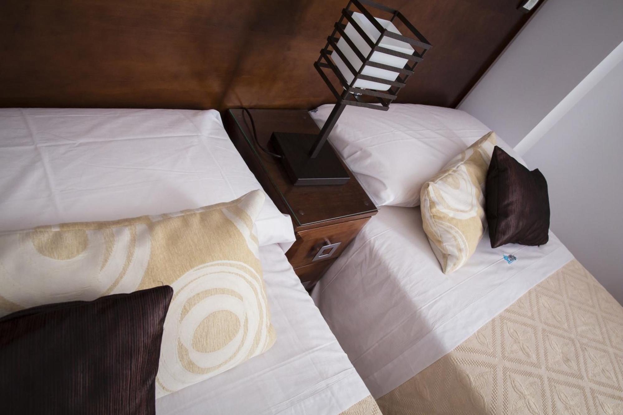 Apartamentos Casa De La Lonja Grenade Chambre photo